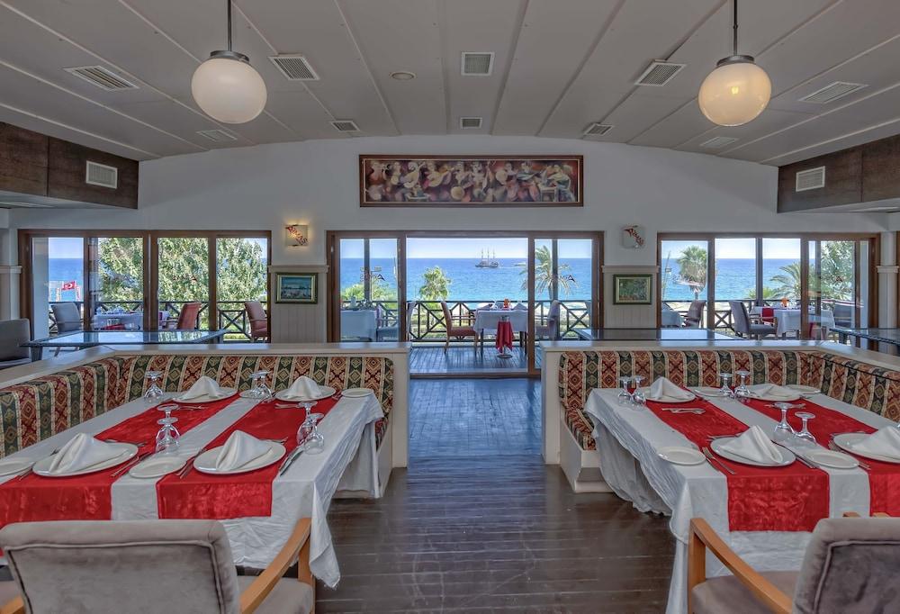Labada Beach Hotel Camyuva Exterior photo
