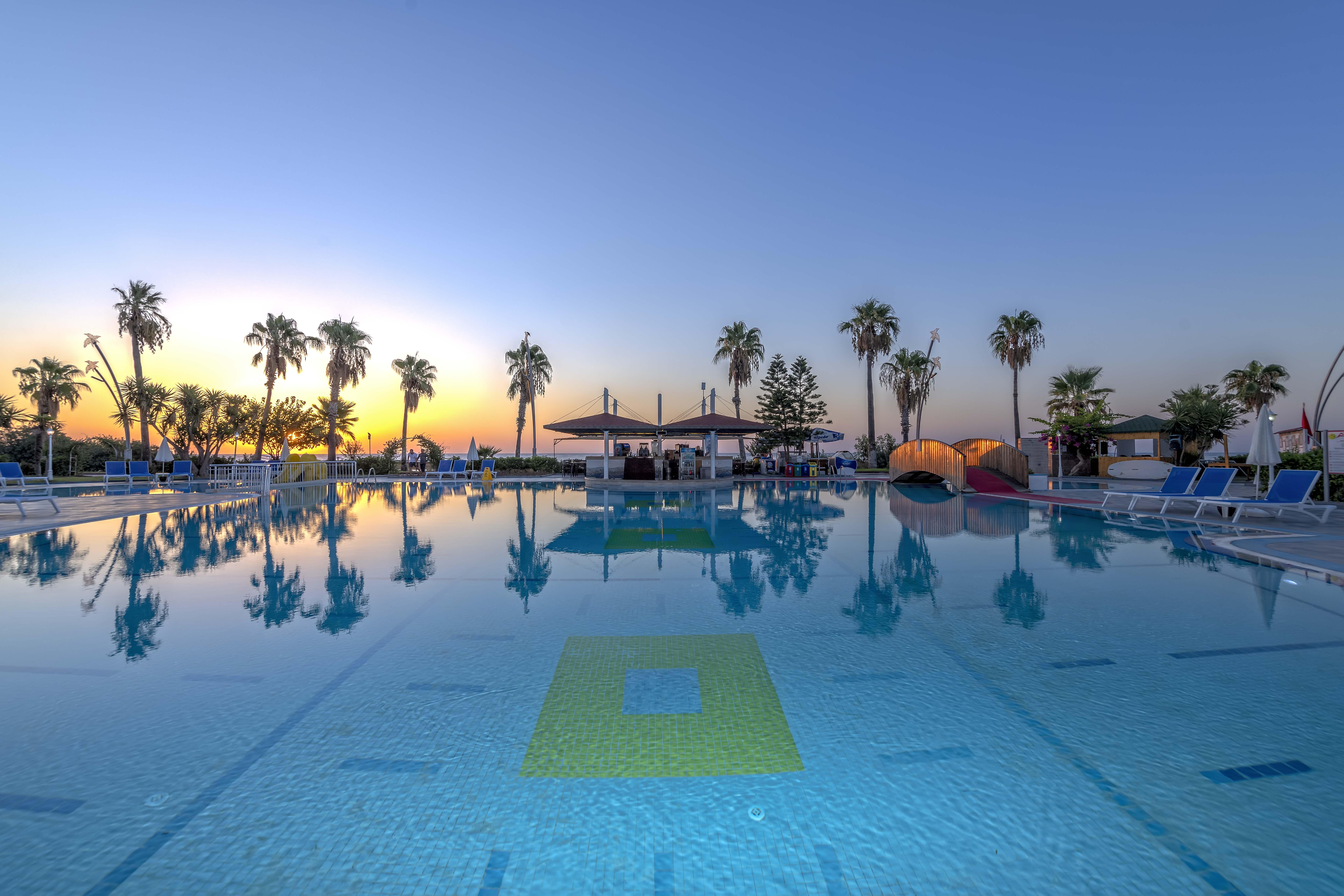 Labada Beach Hotel Camyuva Exterior photo
